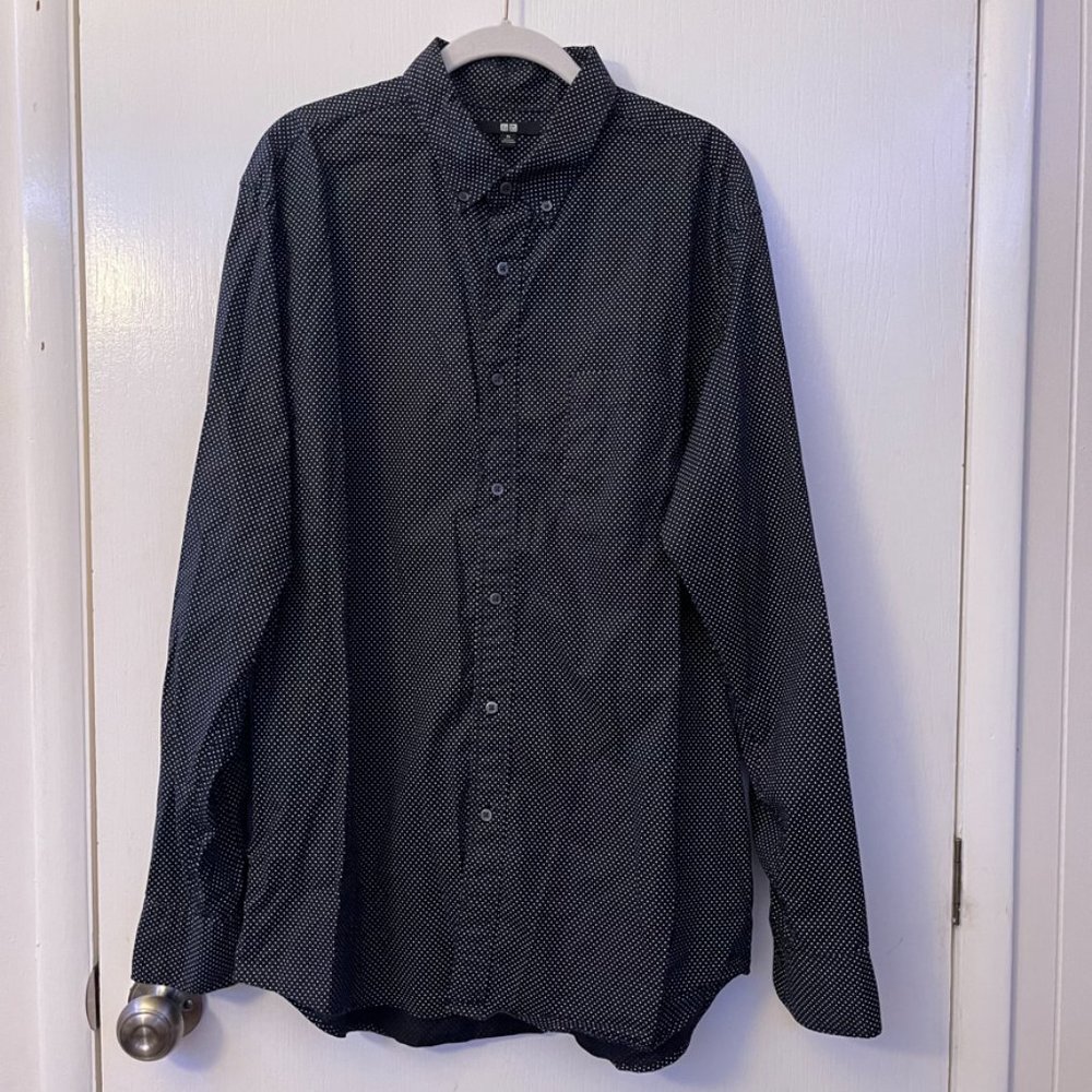 Uniqlo Men Blue Dots Long Sleeve Dress Shirt